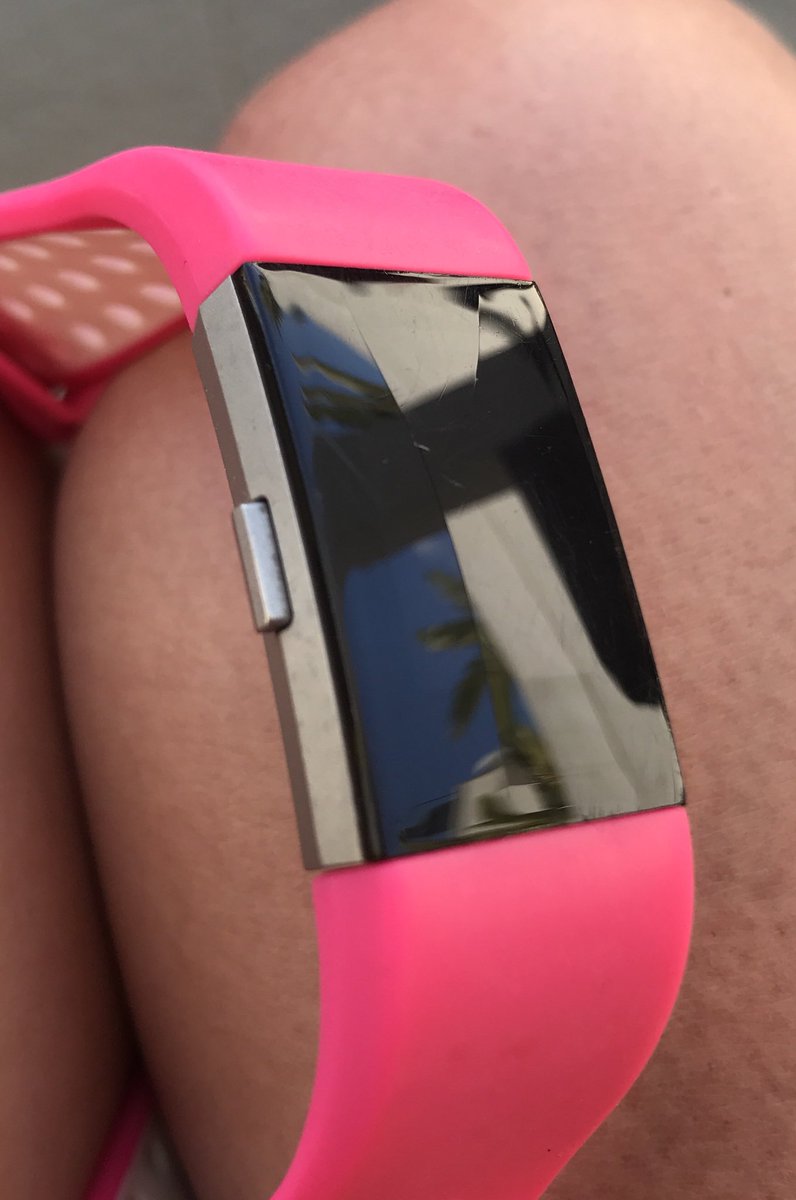 RunWriteRach's tweet image. OH NO!! My Fitbit charge 2 has a cracked screen! Fellow Runner’s.... It’s time for a New GPS with heartrate monitor...recommendations? @UKRunChat
