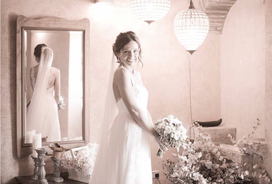 lamonasevistede's tweet photo. Cuatro años ya de nuestra boda y esperando pasar muchos más juntos @mariollorete ❤️🥂 https://t.co/7bBtI3b8Gj