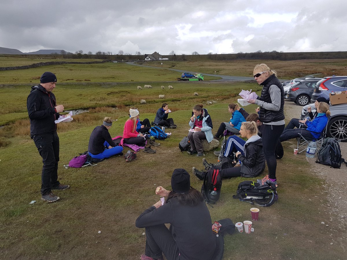 PwCYorksNE's tweet photo. 9.6 miles done, #Team3P fuelling up to tackle the 2nd peak for #ofod @PwCLeedsOFOD https://t.co/0YPrw259BL