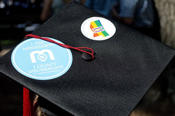 thedm_news's tweet photo. Lavender Graduation ceremony celebrates LGBTQ students - https://t.co/CmQ4sEeYuX https://t.co/Ve8r2BmNSo