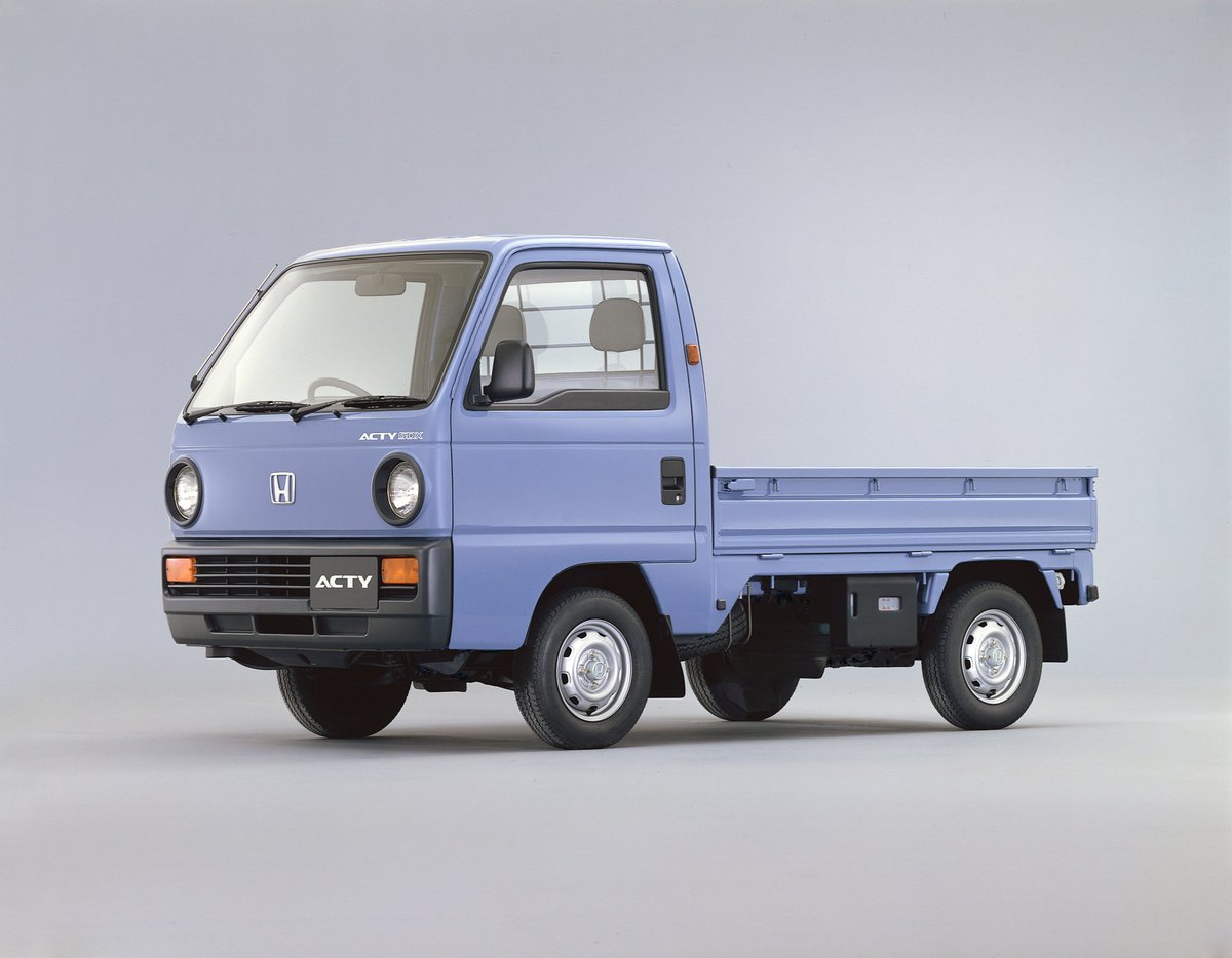 Honda History 18 Honda 30th Anniversary Cars アクティ ストリートシリーズ ２代目 19年5月11日 本田技研工業 株 は 昭和52年に発売して以来 ビジネスからレジャーまで巾広い用途と高い 信頼性で好評を得ているホンダ アクティ