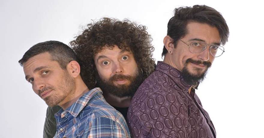 atrapalo's tweet photo. 🔴 SORTEO 🔴 ¿Quieres ver a estos Tres Calaveras Huecas @calaverashuecas en el teatro BARTS de Barcelona @BARTSbcn? Participa y gana una de las cuatro entradas dobles que sorteamos para la función del 19 de Mayo. 
➡ Síguenos en Twitter
➡ Haz RT
¡El lunes 7 damos los ganadores! https://t.co/S7P4aHpBPX