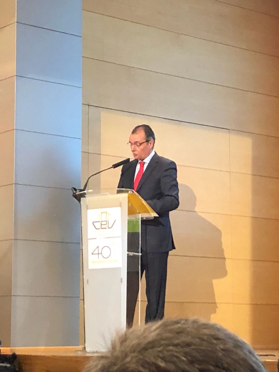 AJEValencia's tweet photo. Felicidades @Boronavarro por su renovada elección como presidente de @CEV_CV Gracias por contar con los #jovenesempresarios y su representación a través de @aje_cv https://t.co/KtBUhTpKnm