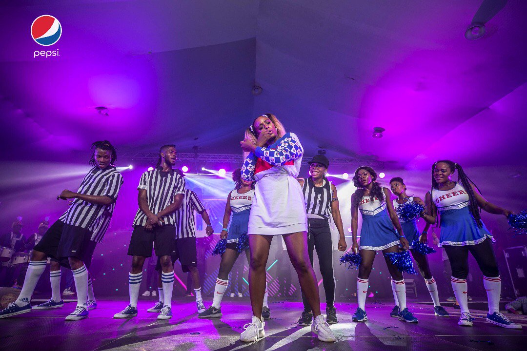 DemolaExpoze's tweet photo. #PepsiDjAmbassador DJ Cuppy giving us the Island shaku shaku at the #PepsiLituation party. Issa throwback #RefreshTheMix https://t.co/iqV6nAnIov