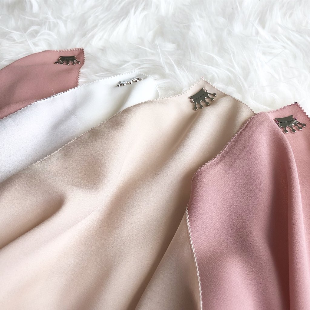 mahkotakukl's tweet photo. Jom main RETWEET and WIN lagi! Kita akan randomly pilih pemenang. Pemenang akan dapat free tudung! So kalau nak menang kena RT dulu hehe . Ok go ! RT NOW! ♥️😘 https://t.co/MiYUMZTlPo