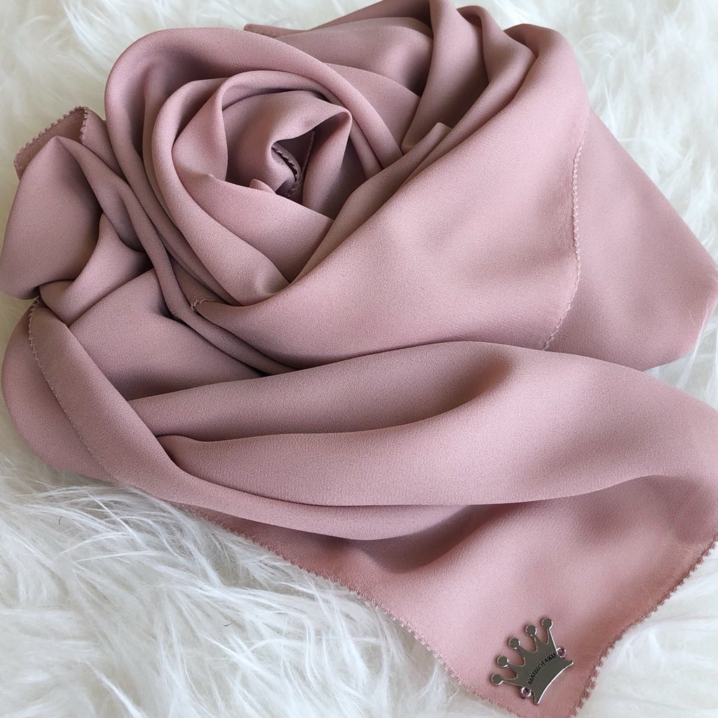 mahkotakukl's tweet photo. Jom main RETWEET and WIN lagi! Kita akan randomly pilih pemenang. Pemenang akan dapat free tudung! So kalau nak menang kena RT dulu hehe . Ok go ! RT NOW! ♥️😘 https://t.co/MiYUMZTlPo
