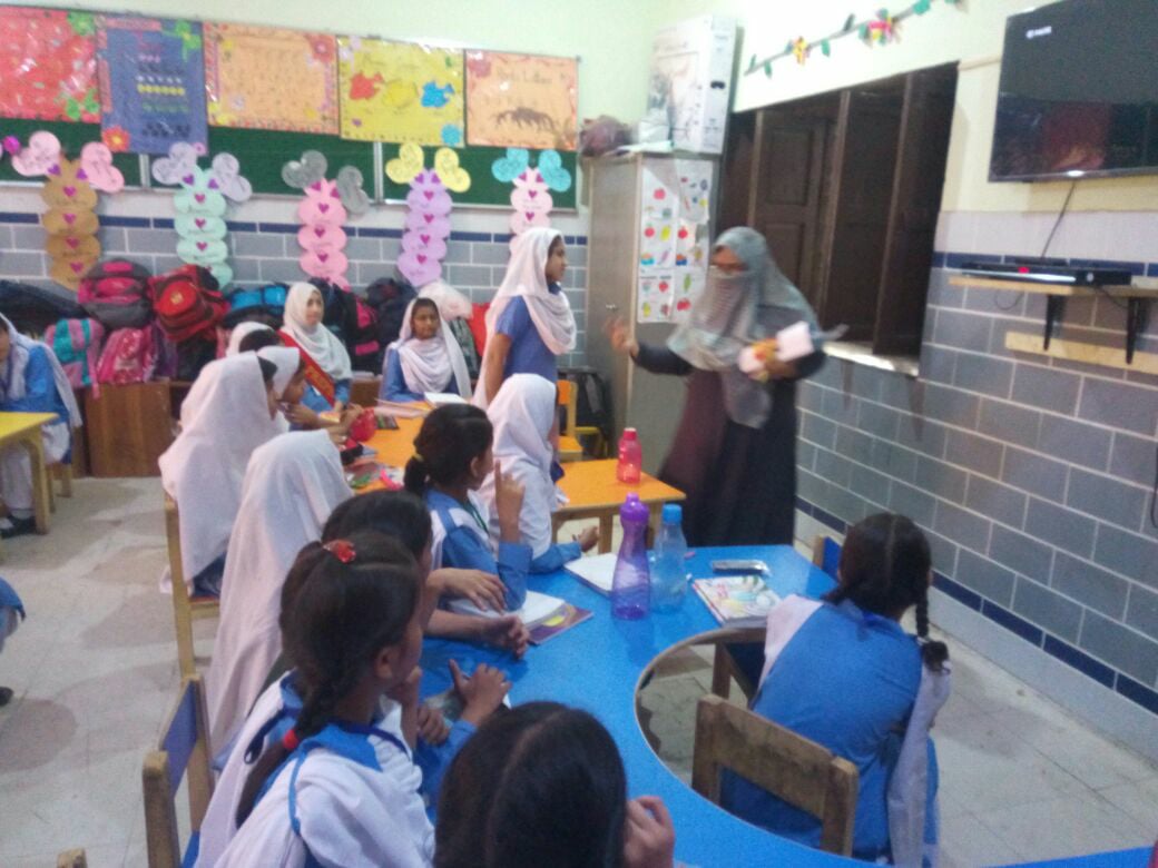 1001Nights_CGN's tweet photo. We can see students actively participating in class activities @1001Nights Stories in #GBPS Qamar ul islam District South #Karachi
#CivicEducation     #SupportCGNP https://t.co/boFFjBZA1f