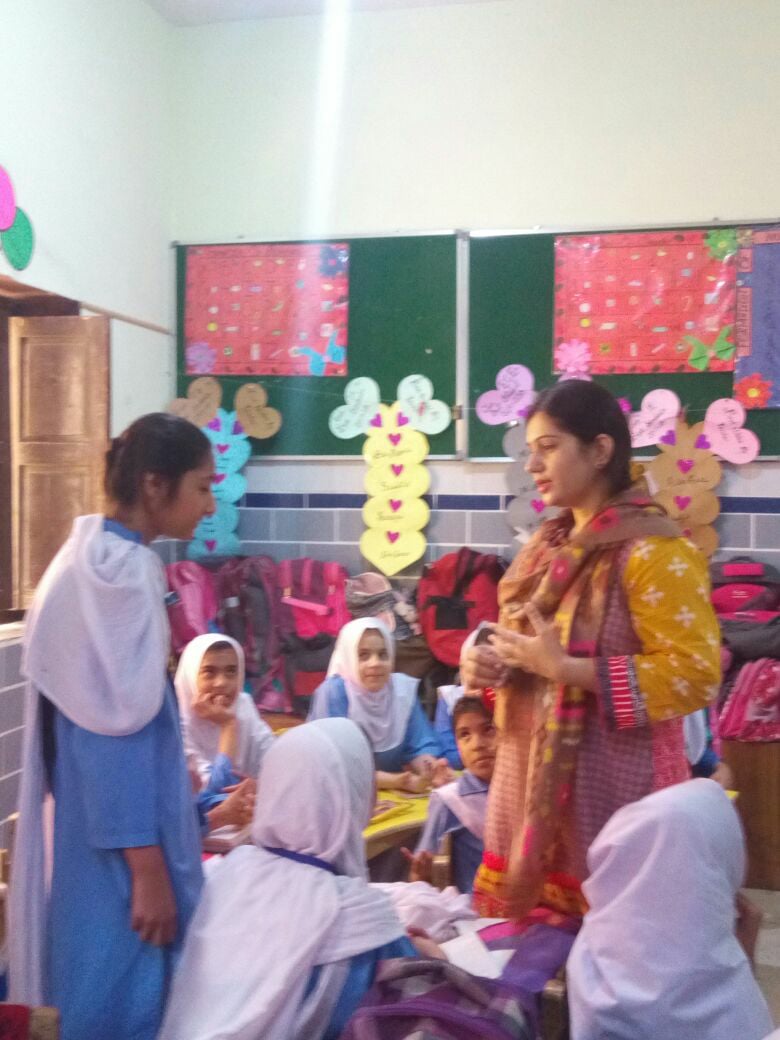1001Nights_CGN's tweet photo. We can see students actively participating in class activities @1001Nights Stories in #GBPS Qamar ul islam District South #Karachi
#CivicEducation     #SupportCGNP https://t.co/boFFjBZA1f