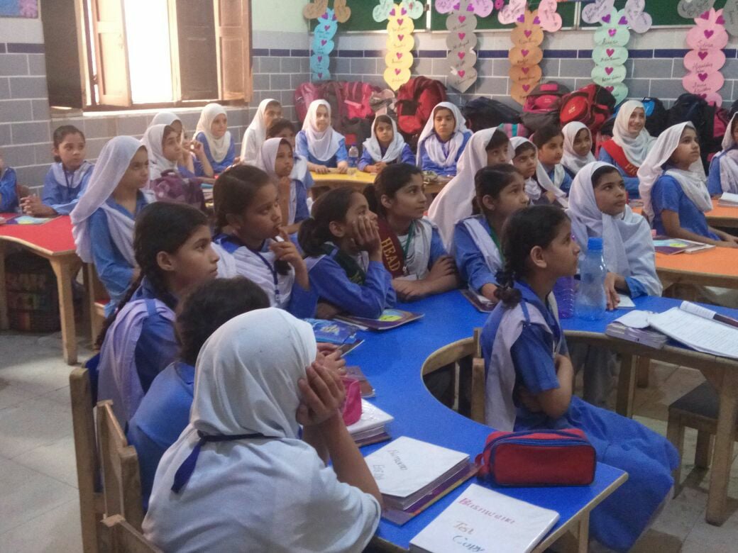 1001Nights_CGN's tweet photo. We can see students actively participating in class activities @1001Nights Stories in #GBPS Qamar ul islam District South #Karachi
#CivicEducation     #SupportCGNP https://t.co/boFFjBZA1f