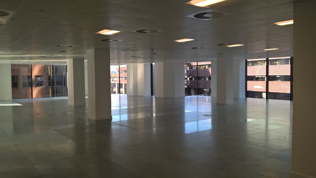 R3intelligence's tweet photo. Photos from @URBaNEregen @muldoon_smith visit to @Bruntwood_UK #cornerblock for @BCO_UK talk on office obsolescence https://t.co/T1MgoGIb3Y
