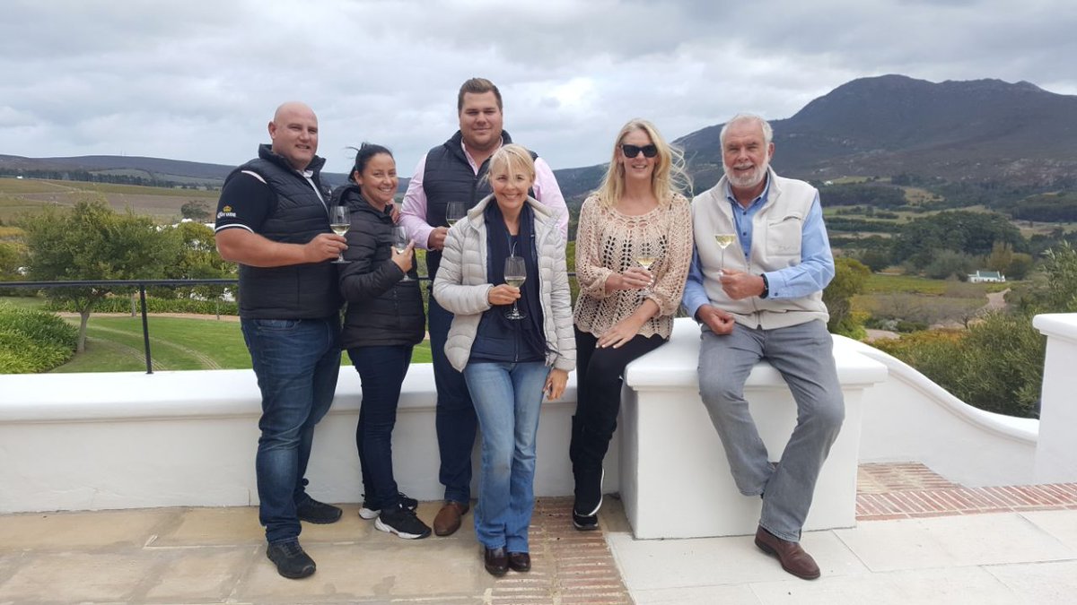 BouchFinlayson's tweet photo. Granger Bay to the #hemelenaardevalley. We welcomed the team from @GrandAfrica to enjoy our delicious wines. Sustainably farmed Abalone from @HeartOfAbalone was on the menu paired with our Blanc de Mer white blend. If you are based in SA visit https://t.co/ZwOiAF9Zyi https://t.co/J8gNEVSSKI