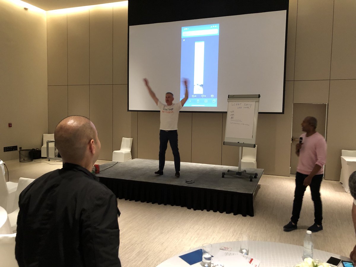 Midday yoga at the <a href="/apcoworldwide/">APCO</a> ME retreat ! #APCOMENA