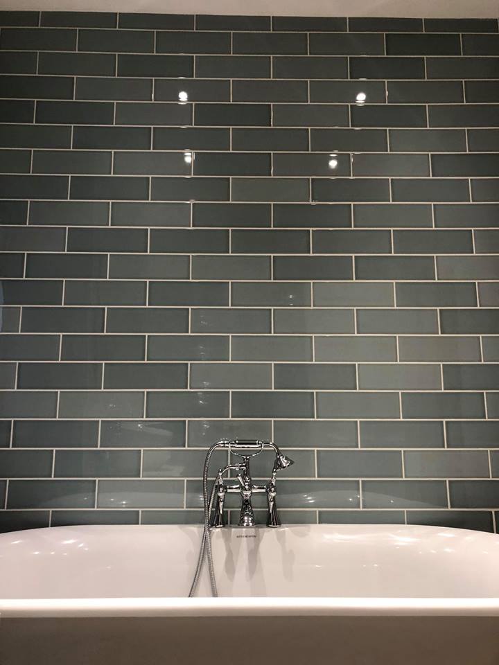 BathroomsJust's tweet photo. A complete transformation, from a very tired and dated bathroom, to a stylish and luxurious bathroom that will stand the test of time. The Ashton & Bentley freestanding bath with Utopia taps sit perfectly in front of the Leaf wall tile.
#justbathroomswaterloo #cimentotiles https://t.co/1mxYyrGvWm