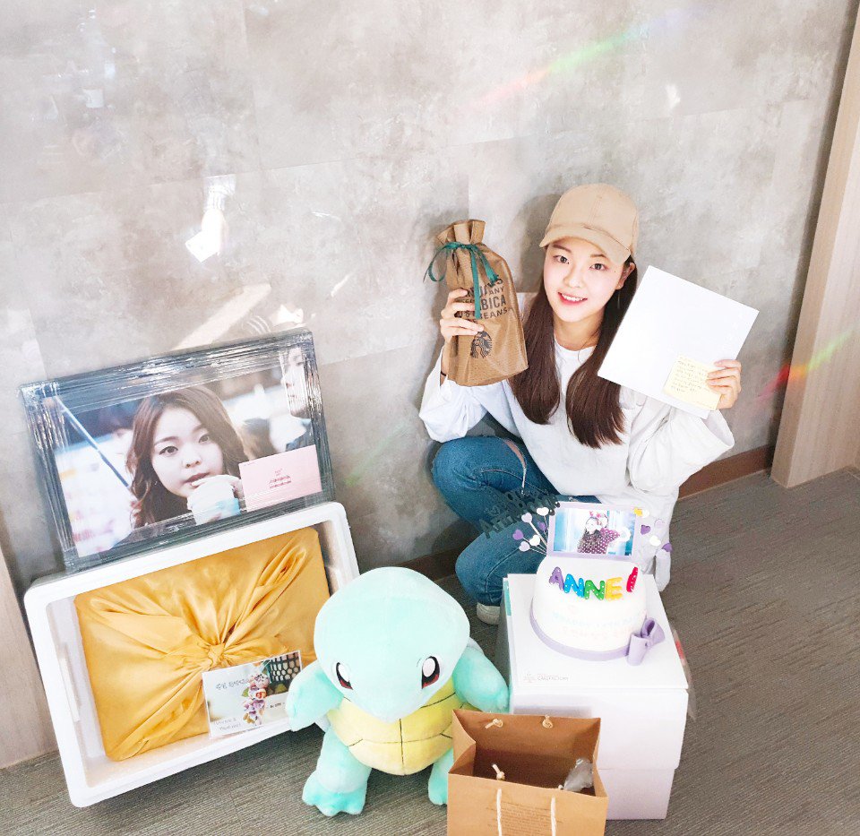 SIS_twt's tweet photo. 생일 축하해주셔서 감사합니다💕
앞으로 더 좋은모습보여드리는 sis앤이되겠습니다!

#SIS #에스아이에스 #걸그룹 #아이돌 #kpop 
#앤 #anne  #느낌이와 #xxent #더블엑스엔터 #idol 
#생일 #기념 #축하 #데일리 #일상
#감사합니다 https://t.co/ciXe26LP1g