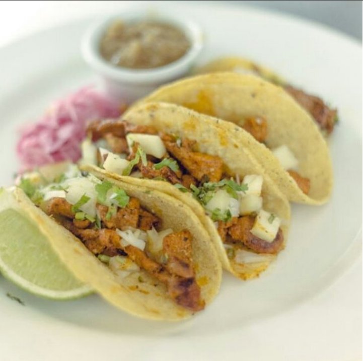 fridarest's tweet photo. ¿Cómo te comes tus #Tacos 🌮?🤔 👉Sea como te lo comas, tiene que ser en #FridaRest 🙆❤ https://t.co/mWD5DwetL6