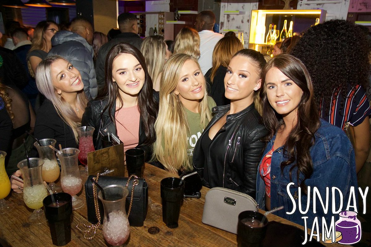 _lukejeremy's tweet image. 3 Days To Go 💥

@SundayJam_  Bank Holiday Sunday 🍇

MUSIC | GAMES | FOOD 

#NoWorkMonday #SundayFunday #LetsGetTwisted