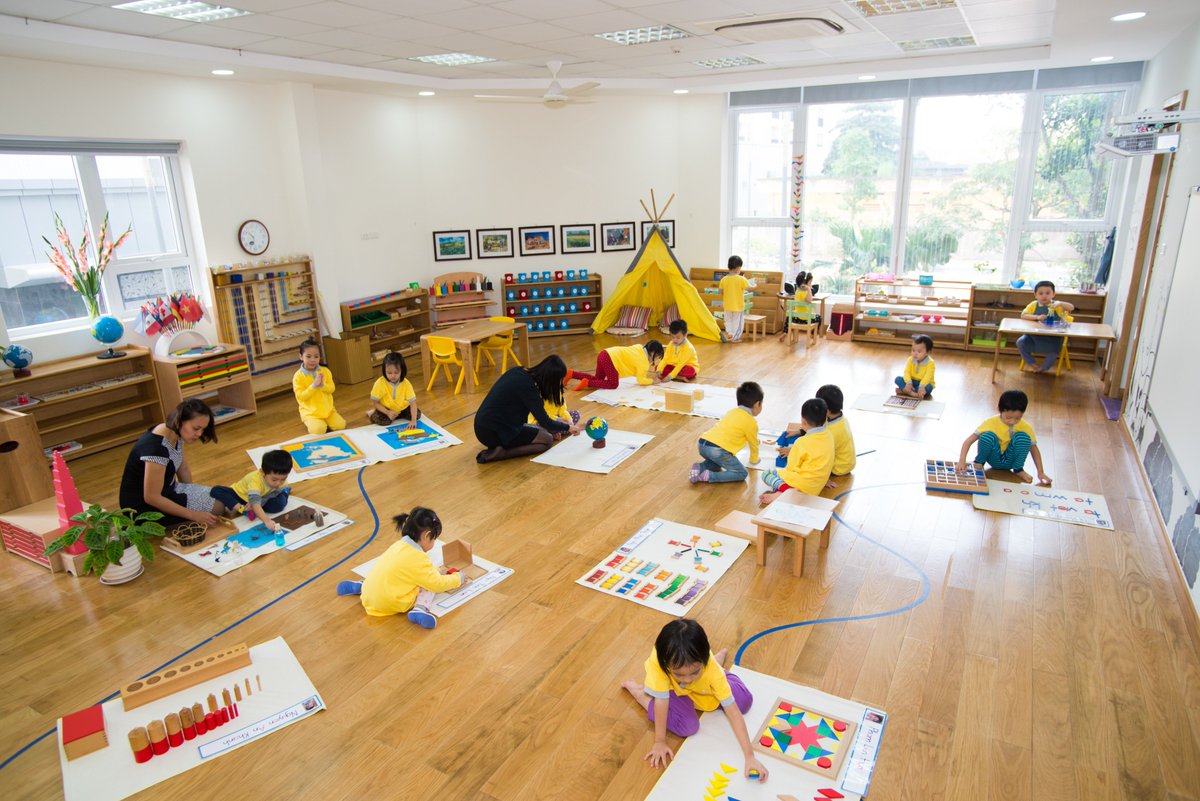 Montessori_GEd's tweet photo. The Montessori classroom is a home away from home, a happy place full of friends where you can be yourself https://t.co/u8aDaOPsmZ https://t.co/DpwYgiiudi