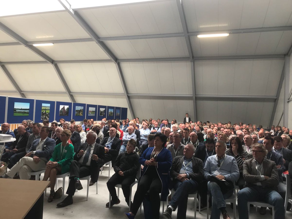 Blauwe Vlag uitreiking 2018 in volle gang! Wij feliciteren alle jachthavens, stranden en binnenstranden met de toekenning! #BlauweVlag #BlauweVlagUitreiking @jachthavenuitgeest