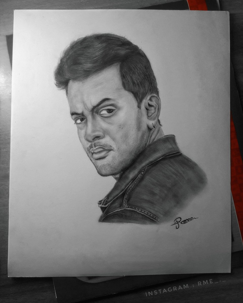 Rmzb19's tweet photo. @PrithviOfficial hope you like my work 😊 
#pencildrawing #mollywood #fanart #malluart https://t.co/9l6FeKIimz