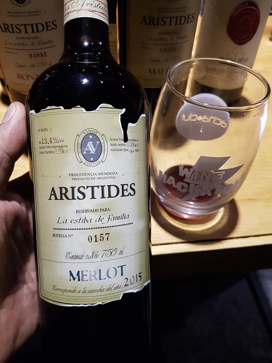 lajuntavinos's tweet photo. Más sensaciones de una gran noche en @CCKonex disfrutando del @WineHackaton

#WineHackaton #EnjoyMalbec https://t.co/n65LEXYyUM