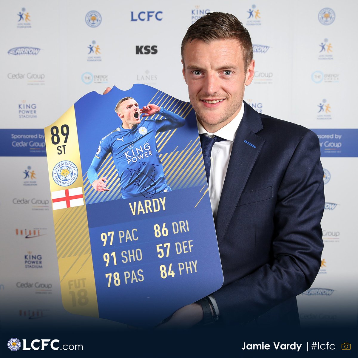 🎮🛡✍

Retweet to win <a href="/vardy7/">Jamie Vardy</a>'s signed @EASPORTSFIFA Community #TOTS shield!
