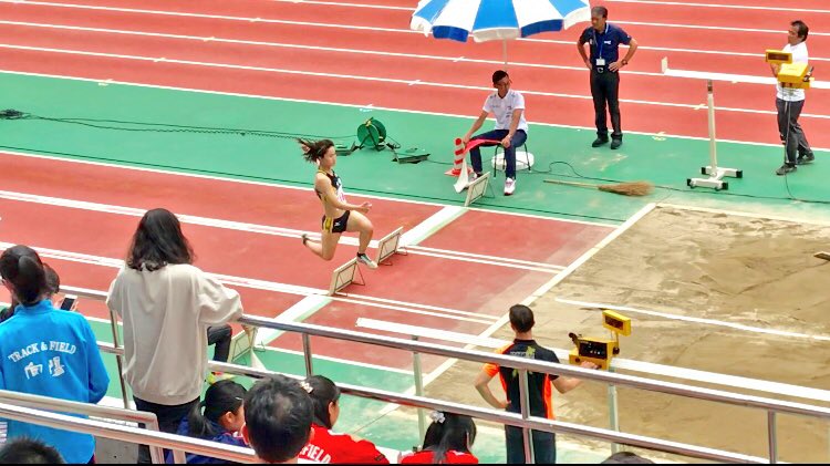 04CHINOLS's tweet photo. 総体予選1日目が終わりました。
100mH・走幅跳
共に自己ベストでした🌟

りえぴと一緒に
自己ベスト出せて 
たくさん喜んで楽しかった✨

明日は出場種目ないから
明後日のマイルに向けて休む！
応援頑張ります🔥 https://t.co/ADWPmI6T1m