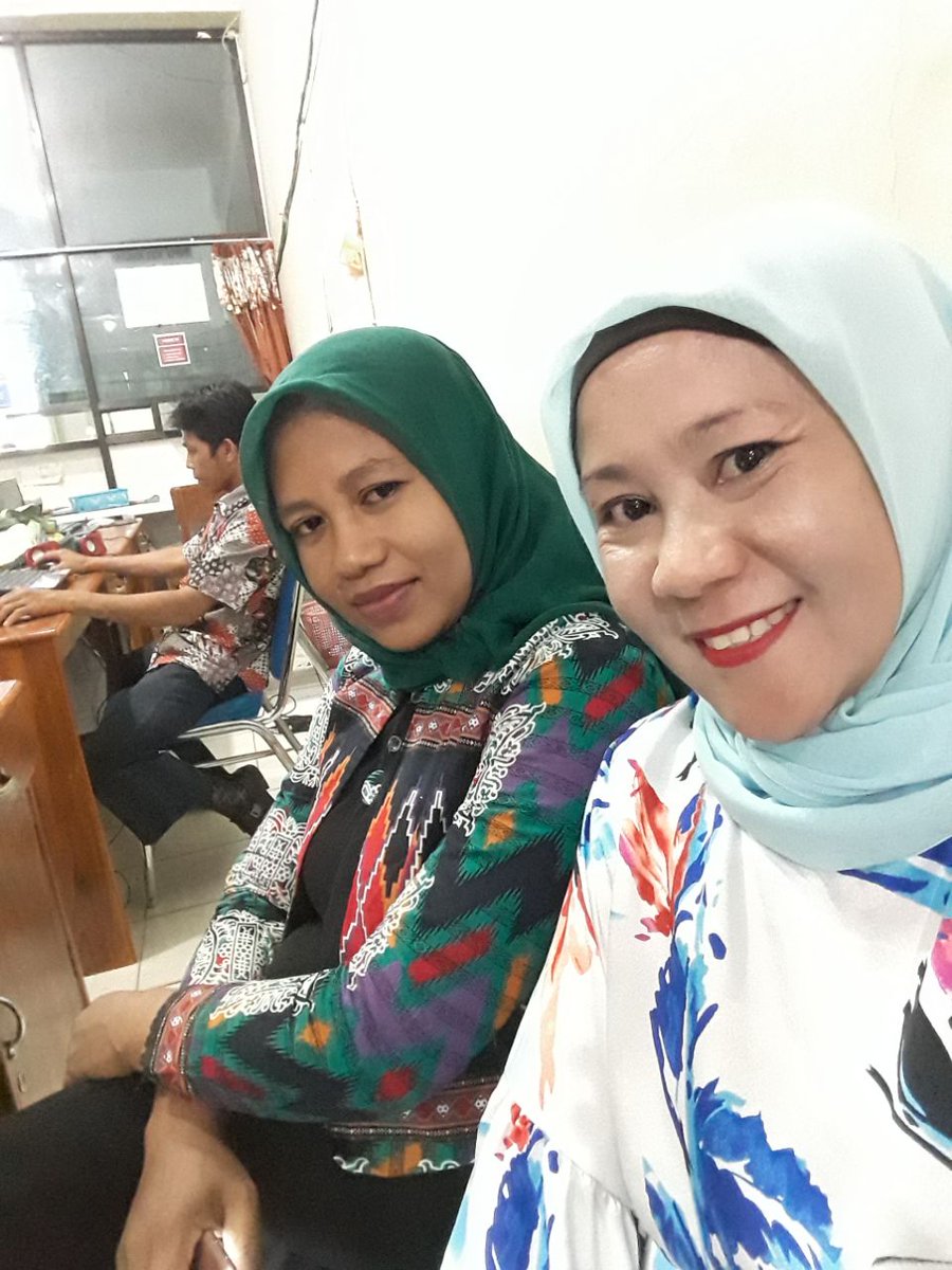Santai Sejenak Menunggu Perintah Pimpinan
#Hardiknas