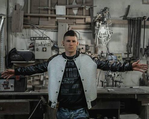 Lebrón deja claro que el Rap es su oficio [Videoclip] (<a href="/Lebron_oficial/">LEBRÓN OFICIAL</a>) funkmamma.com/lebron-deja-cl…