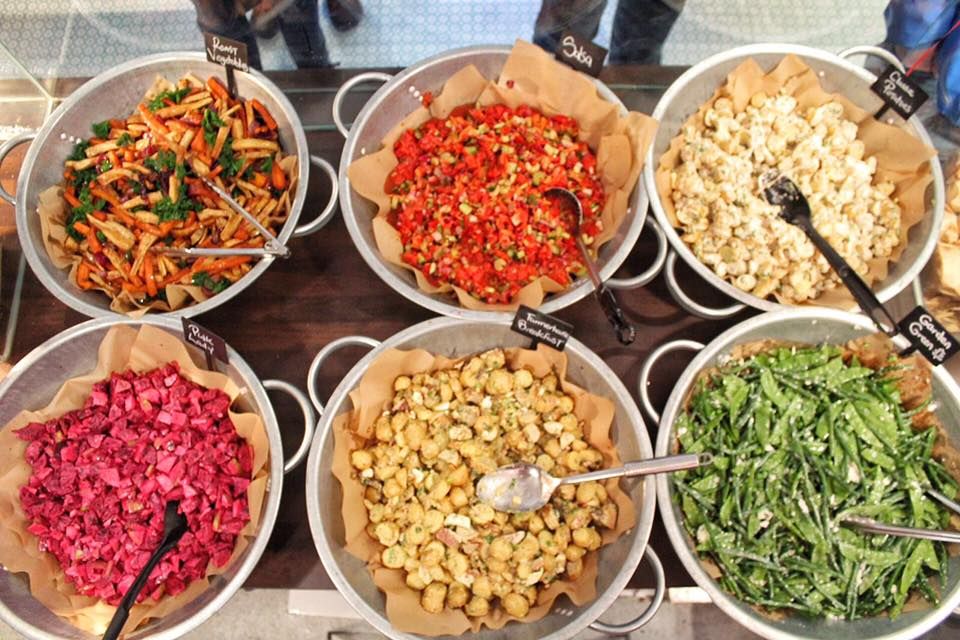 Can't decide what to have? Mix and match with the salad bowls in <a href="/BakehouseIRL/">The Bakehouse</a> and try all the different options they have in store! #Lunchtime #Salads