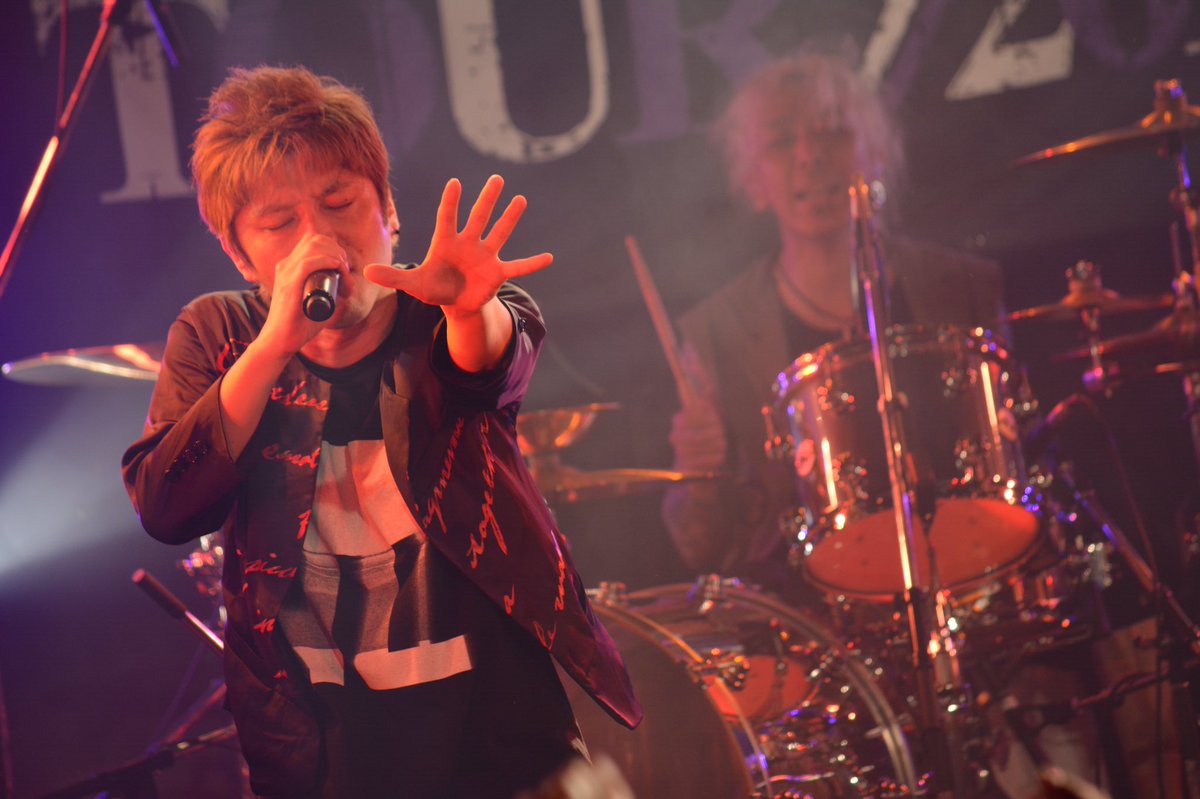 FLOW_official's tweet photo. 【#アニメ縛り 】
FLOW 15th Anniversary TOUR 2018「アニメ縛り」
7本目広島クラブクアトロ

満員御礼!!!広島アツイ！
またクアトロ帰ってきます！

7/1豊洲PITツアーファイナルでまたお会いしましょう！

次は5/5(土)徳島club GRINDHOUSE！ https://t.co/oHtAnRtSuX