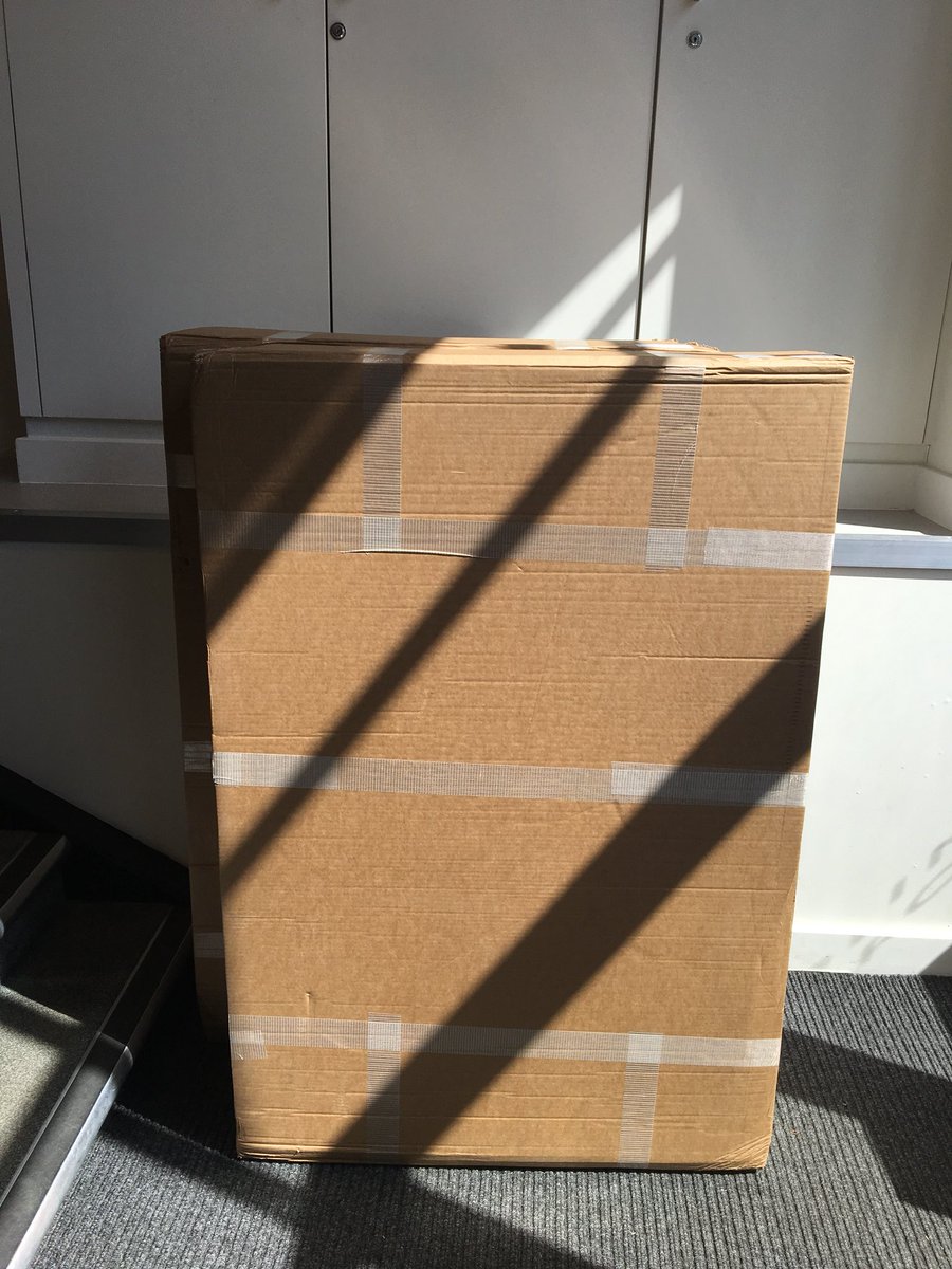Wakefields_tech's tweet image. Super special (large) delivery just landed in Newcastle. Ready to put together for more #northeast #smarthome installs @LoxoneUK @AutomatedTV #busybee #sunshine