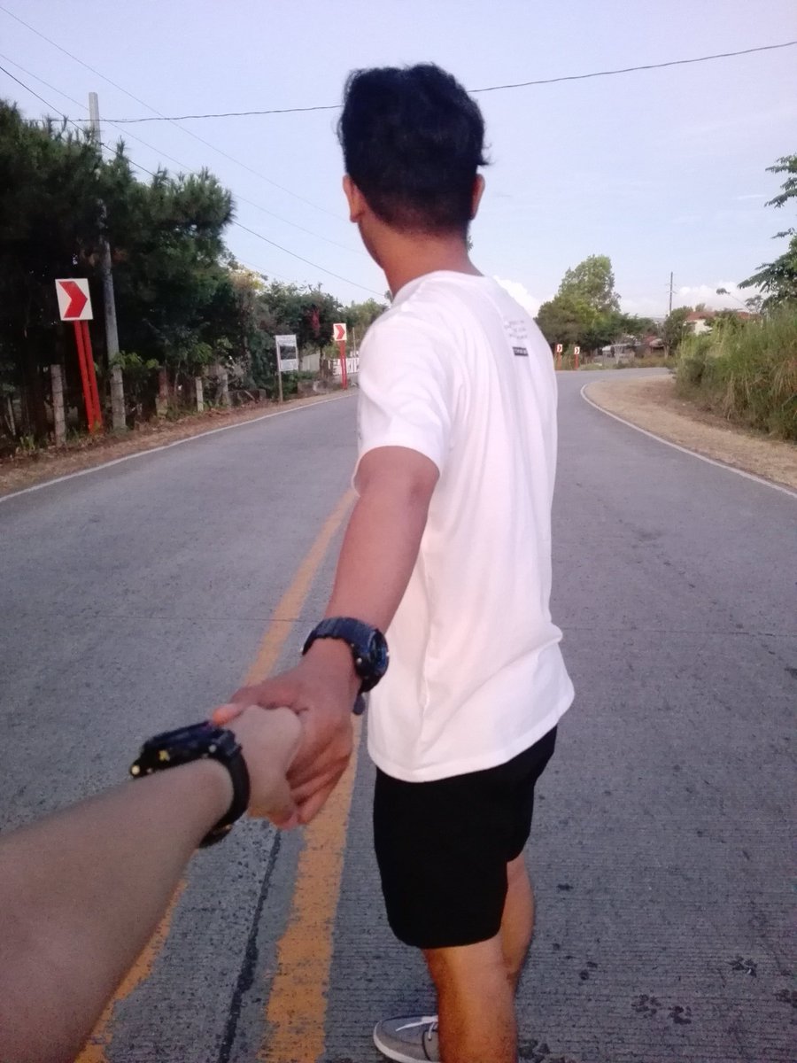 JoyCris07's tweet photo. Hold my hand and I will go anywhere with you,kahit sa dulo pa ng mundo 😭 Dito lang ako sayo. 😊✨♥💯💖 https://t.co/6WIkQpbdOt