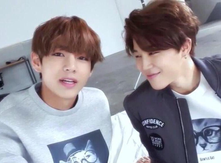 bestpromogems's tweet photo. when taehyung talks &amp; jimin smiles like THAT -

@BTS_twt https://t.co/x5VUOHSyFm