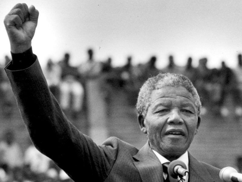 TiyaniTee's tweet photo. Nelson Mandela. Hackathon... because, because anything sounds cool next to Mandela’s name. #SS18Hack #NCDevHack #GKHack18 #rhokpta #SafeHack https://t.co/GsKZ1joaMq