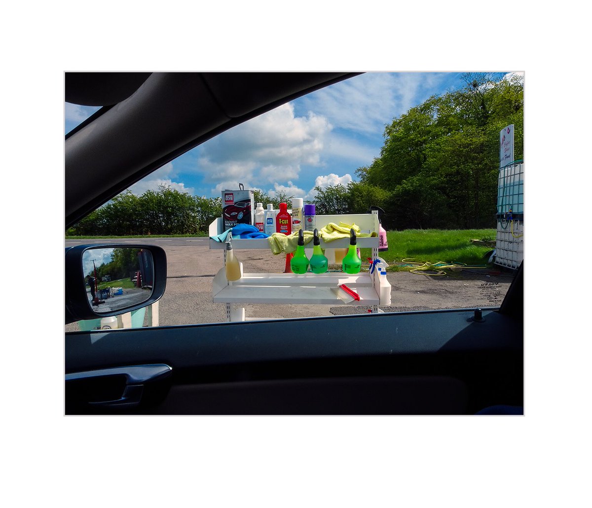 v70pdbarton's tweet photo. #PDBarton car wash https://t.co/tNCmEYN0aM