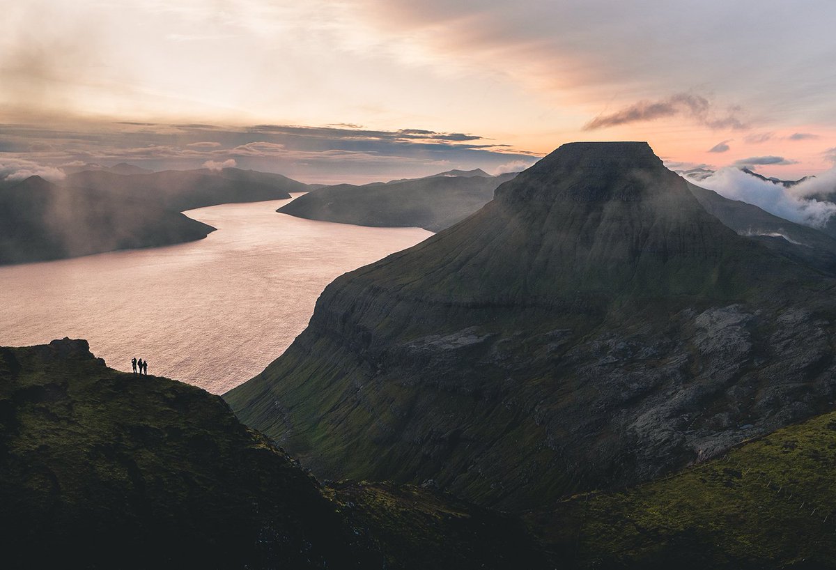 windsurfmag's tweet photo. FAROE ISLANDS – FAR NORTH The Faroe Islands are an archipelago between the Norwegian Sea and the North Atlantic that lie 200 miles north-northwest of Scotland and about halfway between Norway and Iceland. https://t.co/drLh56OCXn via @Jamiehancock1 #NicHibdige #KennethDanielsen https://t.co/8bI4nDbOp3