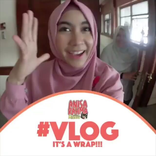 drihen79's tweet photo. Regrann from @anisarahma_12 -  #VLOG42 || IT'S A WRAP!!. .
.
@kangabay_ @teladan.rasul @dedendelicious @fahmijagomc - #regrann https://t.co/1bFu2NB5QC https://t.co/1ARzNAwFpA