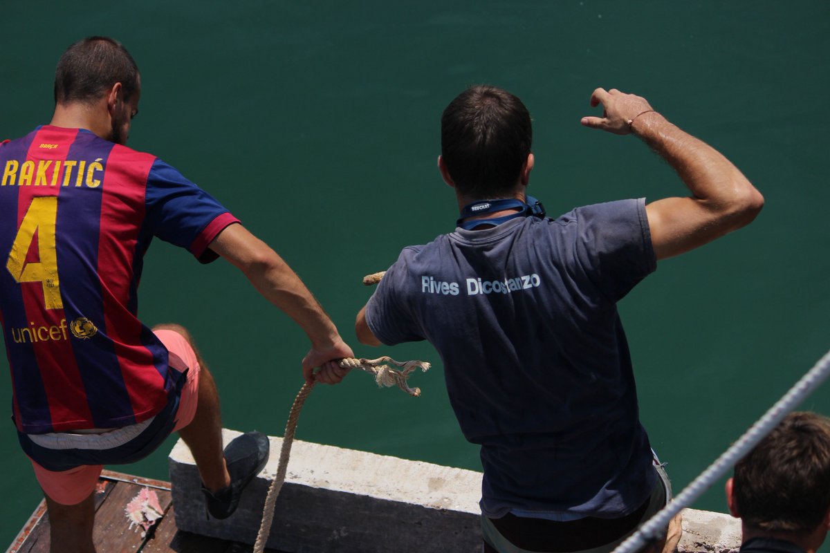 Today was an action packed day on our 'Big Boat'. 

Three dolphin surveys, and 2 artificial reefs built. 

The team is now exhausted, but proud of a day of hard work, researching and protecting the Archipelago!

#marineconservation #dolphinresearch #stopthetrawlers