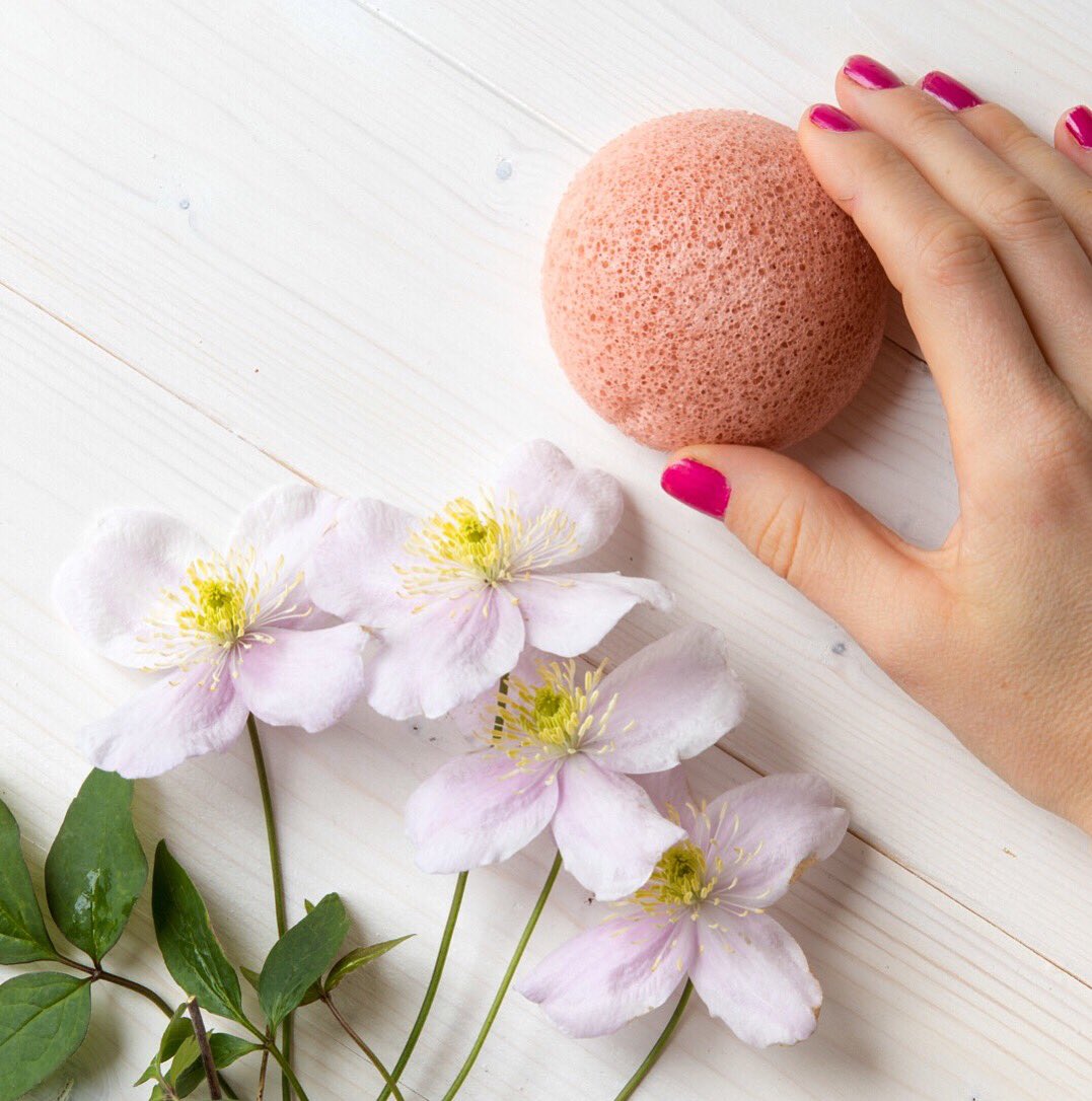 Konjacsponges's tweet photo. Spring is in full bloom and we're loving seeing trees covered in beautiful blossoms 😍 Who else is has a spring in their step today? #springisinbloom #cherryblossom #springtime #springishere #blossom https://t.co/ZTfUwwHzTj