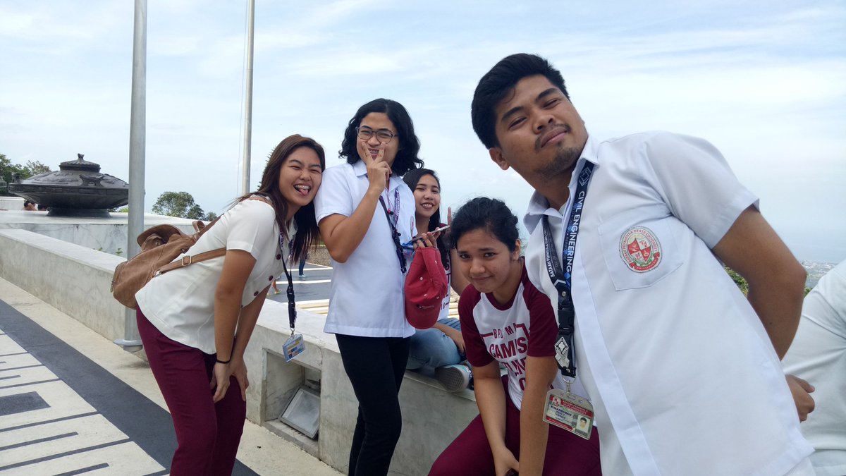 dpotatoeee's tweet photo. @RenzoNatividad @aiyah_yra @acuteangleeeee @KielAnthony *yung wala* โค
#MtSamat https://t.co/KE2f7VxapS