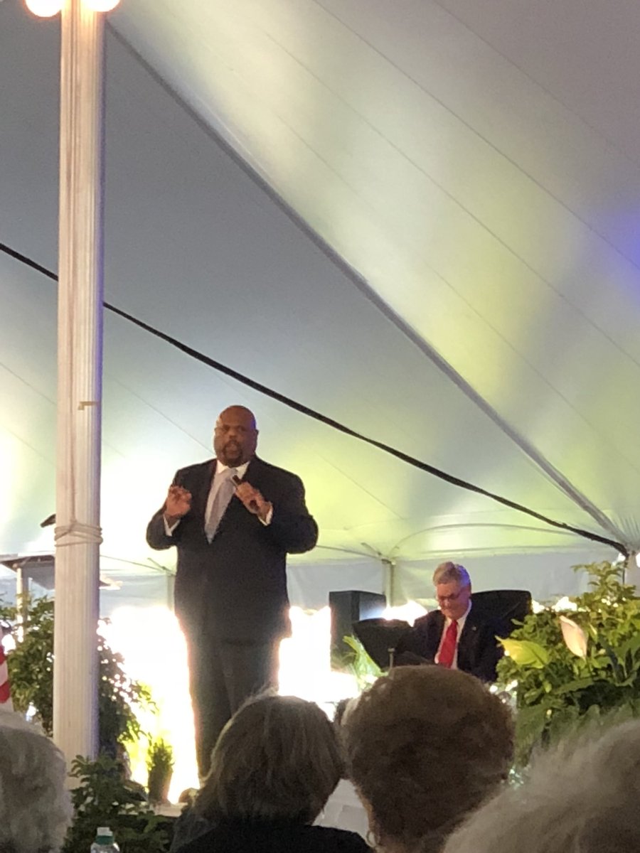 sstouder's tweet image. “Ego is the anesthesia that deaden the pain of #stupidity.

The problem with #ego is the one afflicted with it is usually the last one to know.”

There nothing like #excellence to create #unity.

It is better to be 1 hour early than 1 minute late.”
 
@DrRickRigsby