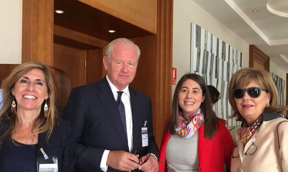 DiracTech's tweet photo. Agradecer a Alejandro Solvay, Director de Zona de Levante y a Pilar Ramón, del Departamento Comercial de @APDasociacion la invitación al evento Retribución de Directivos patrocinada por Uría Menéndez. Jornada muy interesante! #networking #empresa https://t.co/fvBVNomk9C