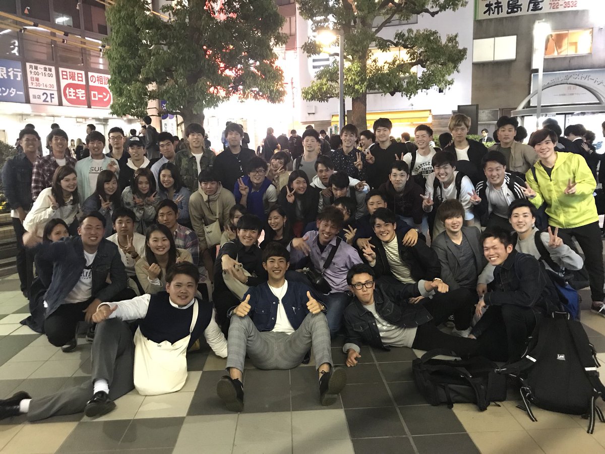 OBIRIN_SRB's tweet photo. 投稿遅くなりましたが4/27新歓を行いました🍻
多くの1年生が参加してくれ勧誘頑張った甲斐がありました！人数の関係で断わってしまった人申し訳ありませんでした🙇
着々とサークル決まってる人もいると思いますが、まだまだ練習参加待ってます！
次週も火曜日練習がありますので連絡待ってます😊⚾️ https://t.co/lphAO7vREF