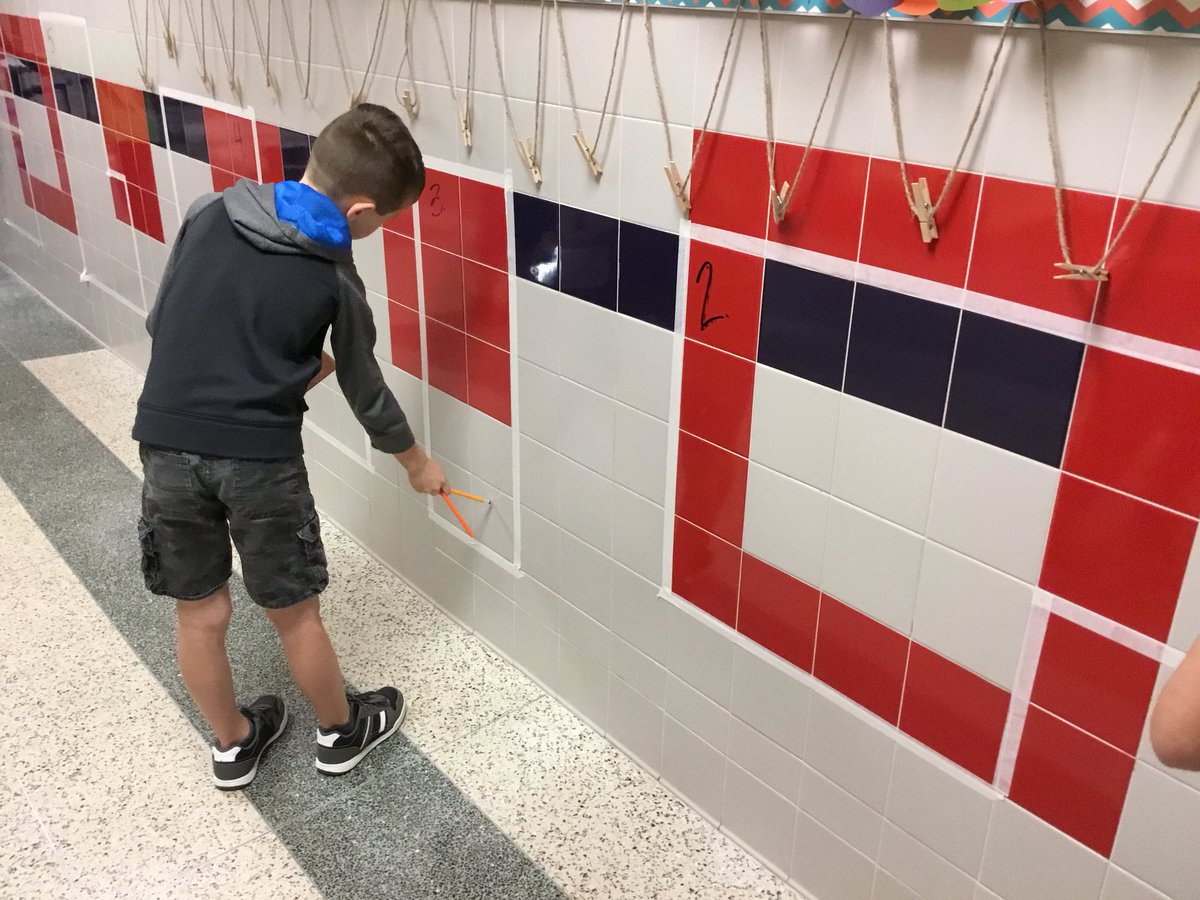 MrsYose's tweet photo. Hallway Area #ccegrows https://t.co/zHSOPsDgi1