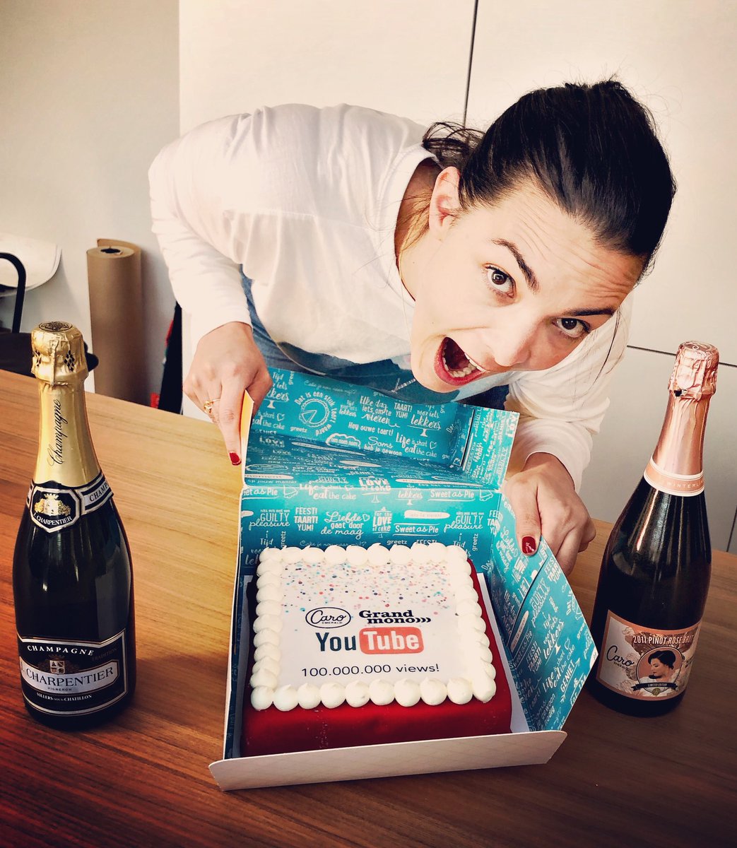 caroemerald's tweet photo. Whoohoo! 🎉 @YouTube @Grandmono https://t.co/egpfFrfmkC