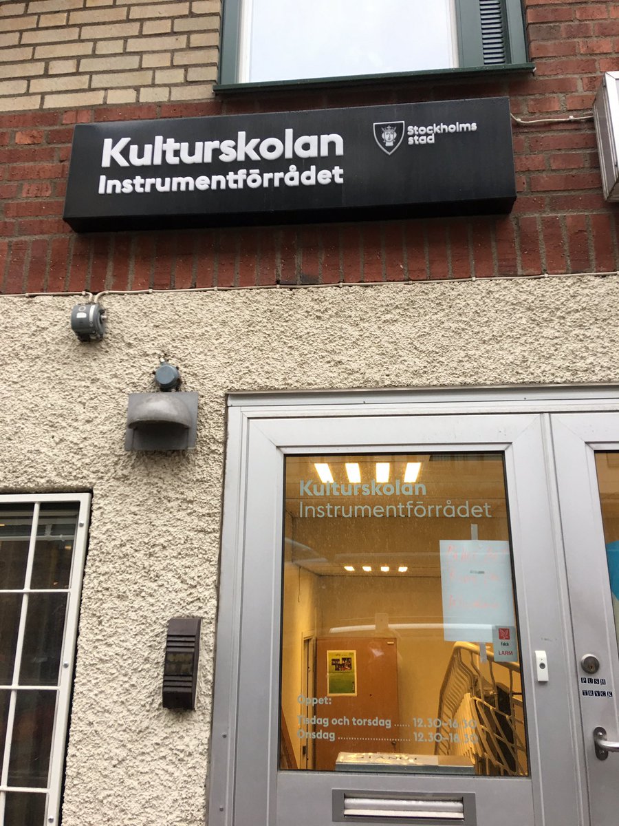 Detta är en av Stockholms viktigaste platser. Ett nav i  Sveriges musikliv. En skattkammare av instrument där Lennart, Philippe &amp; Stefan sörjer för att barn och ungdomar får möjlighet att uppleva sitt eget musicerande &amp; berika andras liv med det! @#doldahjältar <a href="/KulturskolanSth/">Kulturskolan Sthlm</a>