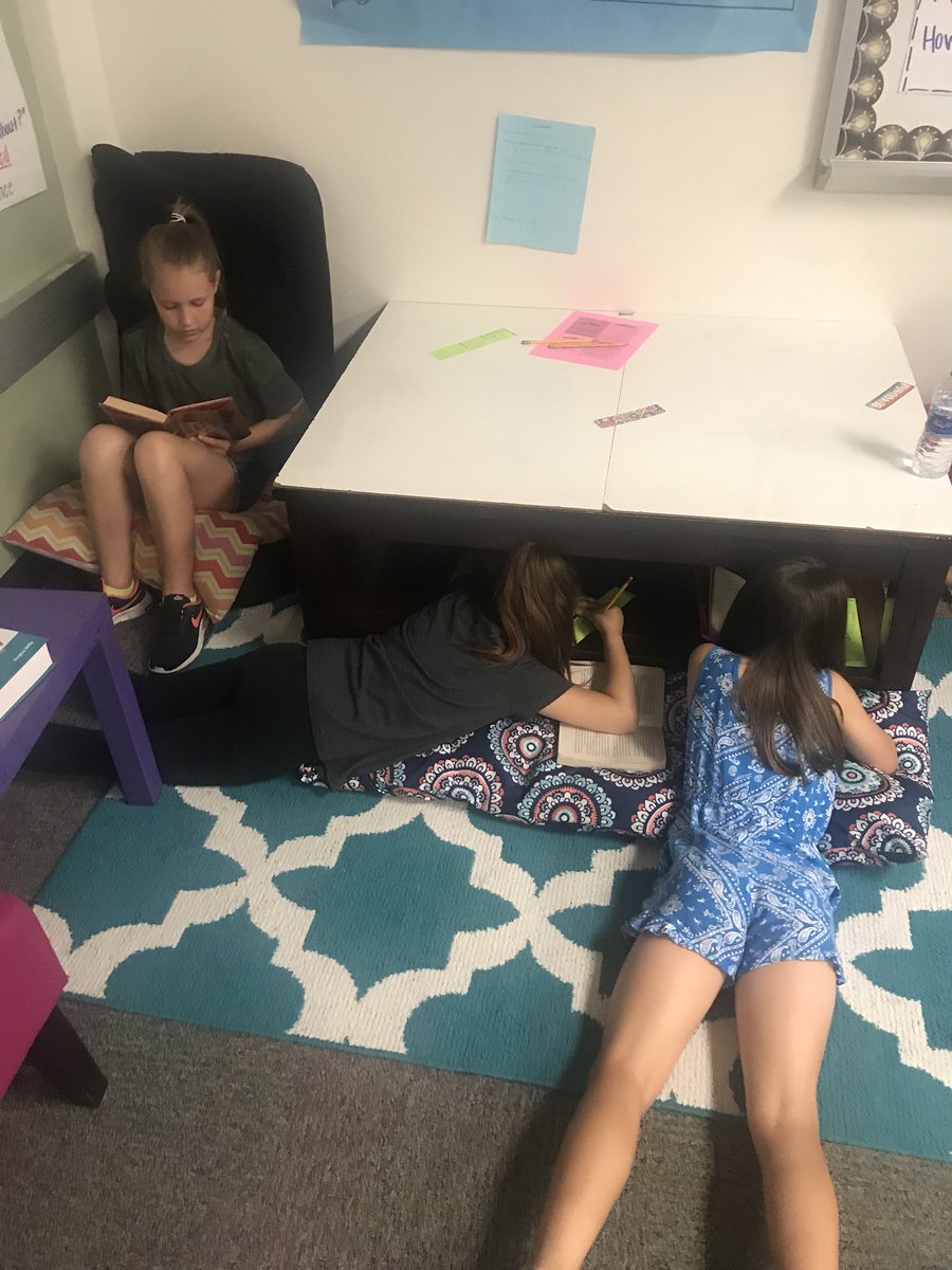 mrsritterBES's tweet photo. Book clubs are in full swing! Loving hearing the excitement and conversations being had about their books @BESTexans #Texan2Step https://t.co/m6asupNPUA