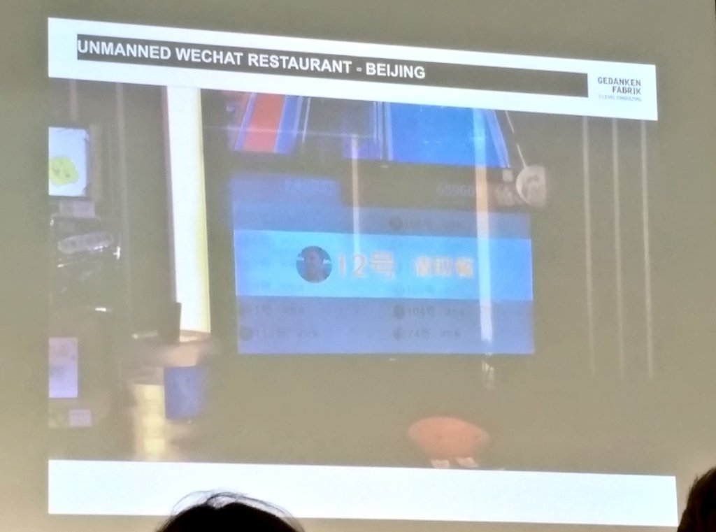 alle4minuten's tweet image. Interessanter Ansatz: Unmanned WeChat Restaurant in Peking - komplette User Experience über die App, kein Personal, nur Bildschirme. Nur das Essen und Gäste. #retailinnovation #internetplus #rp18