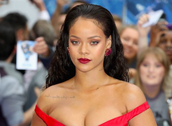 ComplexMusic's tweet photo. Rihanna also says she's working on a reggae album. https://t.co/ShzCGJnlc1