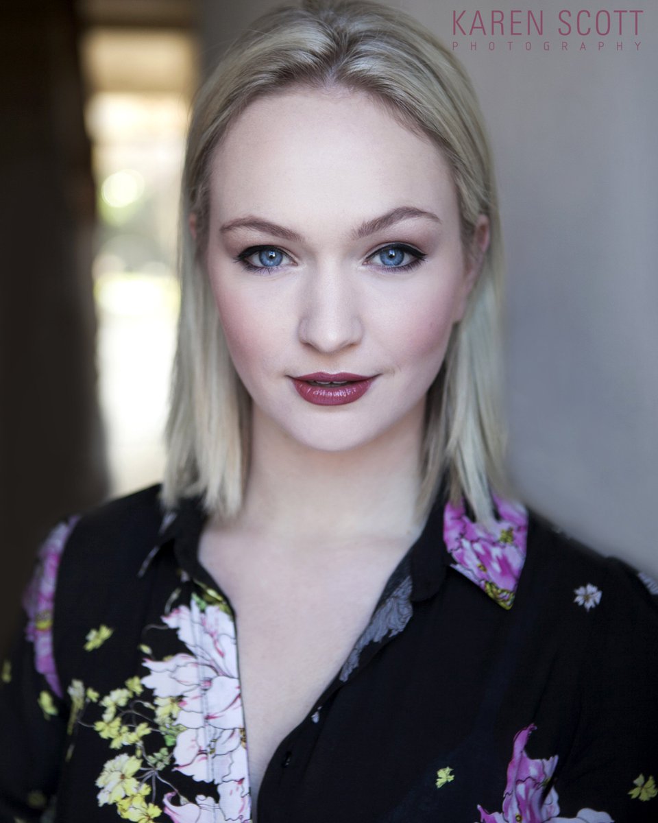 tudorhartphotog's tweet photo. Recent shoot with dancer @JasmineStickley #dancer #dance #headshot #headshots #dancerportfolio #portfolio #naturallight #canon #theatre #tv https://t.co/AODjFOu8pL
